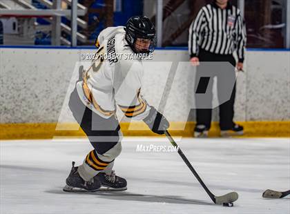 Thumbnail 1 in Meadville @ Quaker Valley photogallery.