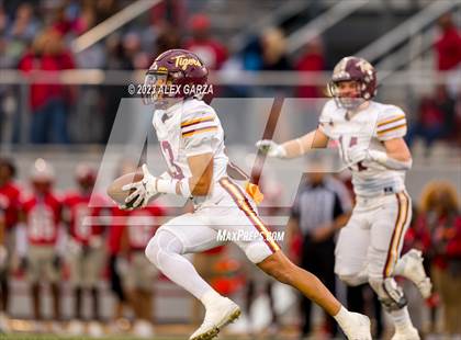 Thumbnail 3 in Dripping Springs vs Judson (UIL football 6A D2 area playoff) photogallery.