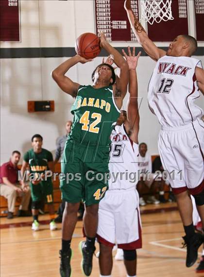 Thumbnail 2 in Nyack vs. Ramapo photogallery.