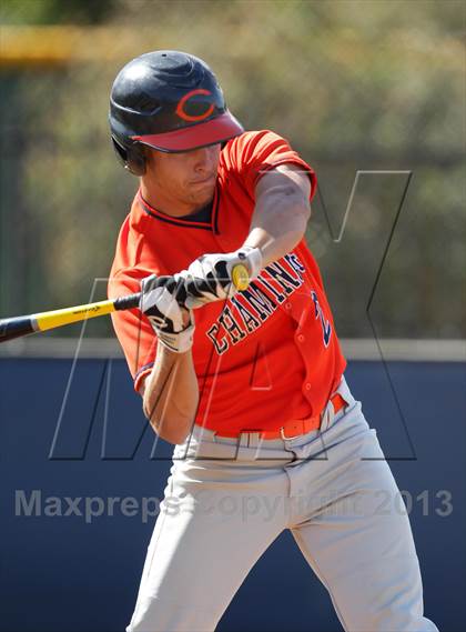 Thumbnail 2 in Chaminade @ Crespi photogallery.