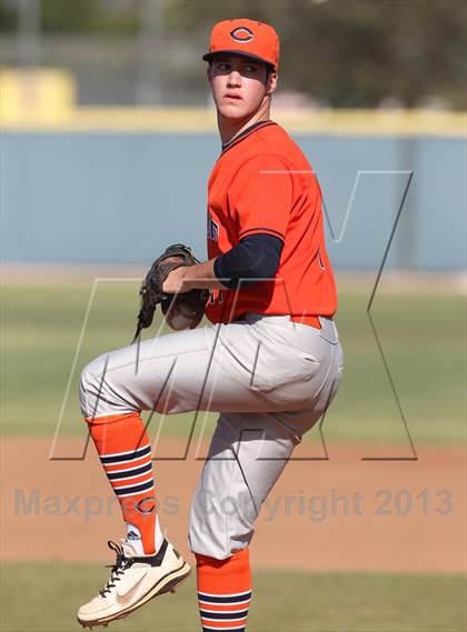 Thumbnail 2 in Chaminade @ Crespi photogallery.
