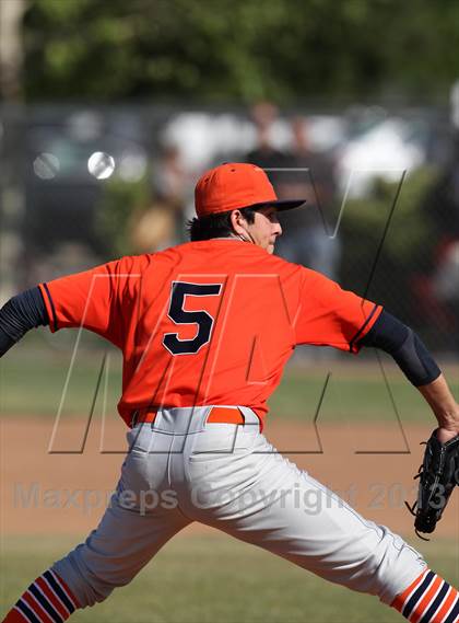 Thumbnail 2 in Chaminade @ Crespi photogallery.