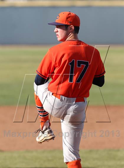Thumbnail 1 in Chaminade @ Crespi photogallery.