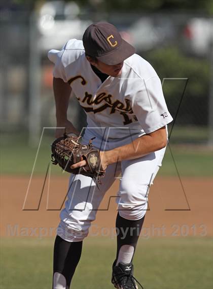 Thumbnail 2 in Chaminade @ Crespi photogallery.