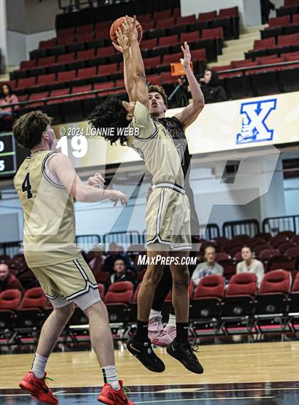 Thumbnail 2 in Xaverian vs Scarsdale (Public vs Catholic Hoops Showdown) photogallery.