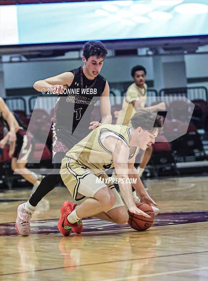 Thumbnail 1 in Xaverian vs Scarsdale (Public vs Catholic Hoops Showdown) photogallery.