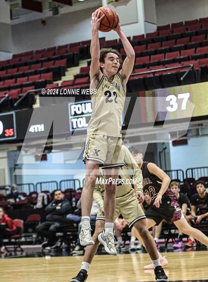 Thumbnail 2 in Xaverian vs Scarsdale (Public vs Catholic Hoops Showdown) photogallery.