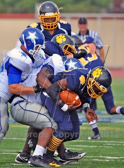 Thumbnail 1 in Hamilton vs. Springfield (Crosstown Showdown) photogallery.