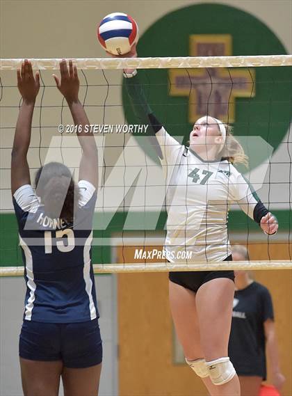 Thumbnail 1 in Hillside @ Cardinal Gibbons photogallery.
