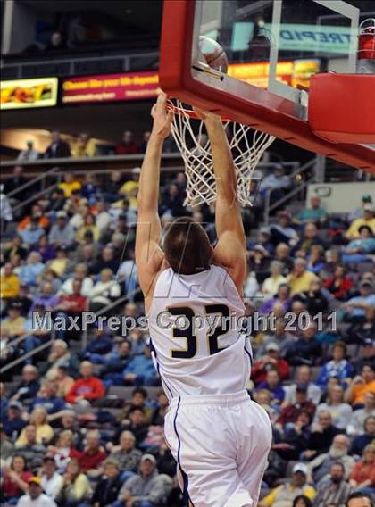 Thumbnail 3 in Lampeter-Strasburg vs. Eastern York (D3 Semifinals) photogallery.