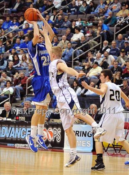 Thumbnail 3 in Lampeter-Strasburg vs. Eastern York (D3 Semifinals) photogallery.
