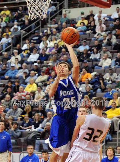 Thumbnail 1 in Lampeter-Strasburg vs. Eastern York (D3 Semifinals) photogallery.