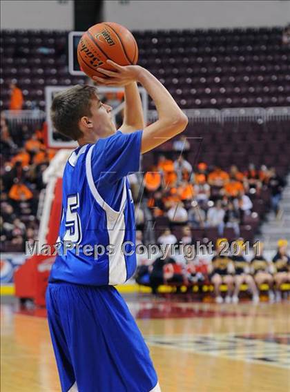 Thumbnail 1 in Lampeter-Strasburg vs. Eastern York (D3 Semifinals) photogallery.