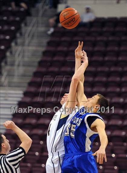 Thumbnail 1 in Lampeter-Strasburg vs. Eastern York (D3 Semifinals) photogallery.