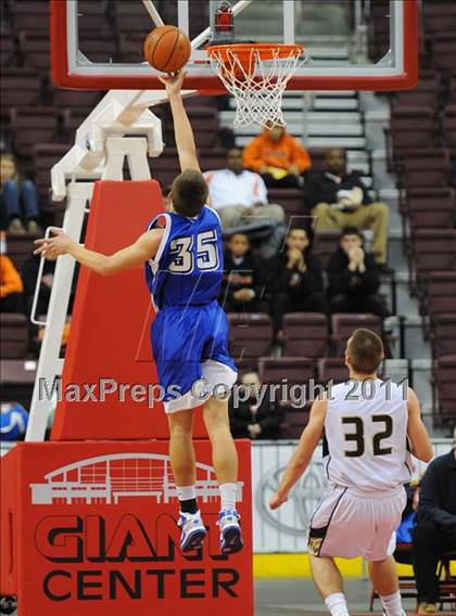 Thumbnail 2 in Lampeter-Strasburg vs. Eastern York (D3 Semifinals) photogallery.