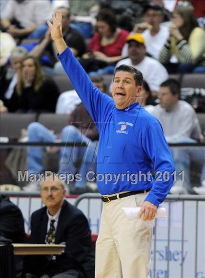 Thumbnail 3 in Lampeter-Strasburg vs. Eastern York (D3 Semifinals) photogallery.