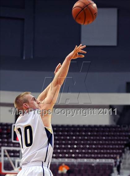 Thumbnail 1 in Lampeter-Strasburg vs. Eastern York (D3 Semifinals) photogallery.