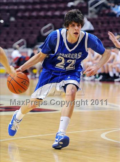 Thumbnail 3 in Lampeter-Strasburg vs. Eastern York (D3 Semifinals) photogallery.
