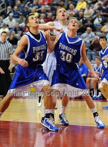 Thumbnail 3 in Lampeter-Strasburg vs. Eastern York (D3 Semifinals) photogallery.