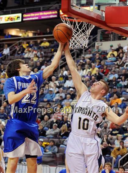 Thumbnail 1 in Lampeter-Strasburg vs. Eastern York (D3 Semifinals) photogallery.