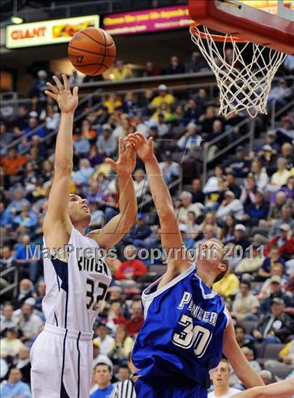 Thumbnail 2 in Lampeter-Strasburg vs. Eastern York (D3 Semifinals) photogallery.