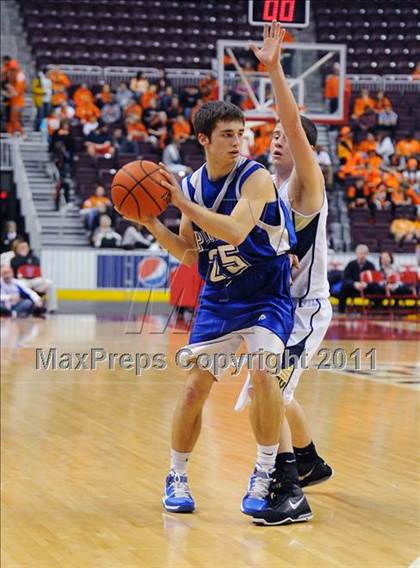 Thumbnail 1 in Lampeter-Strasburg vs. Eastern York (D3 Semifinals) photogallery.