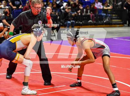 Thumbnail 2 in UIL State Championships - 6A 106lb Final photogallery.