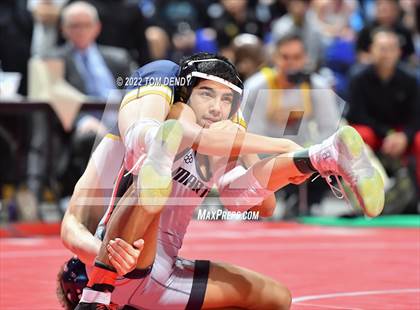 Thumbnail 2 in UIL State Championships - 6A 106lb Final photogallery.