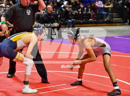 Thumbnail 3 in UIL State Championships - 6A 106lb Final photogallery.