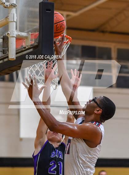 Thumbnail 2 in Lee [Robert E.] vs Saint Mary's Hall (SAISD Basketball Tournament) photogallery.