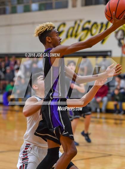 Thumbnail 2 in Lee [Robert E.] vs Saint Mary's Hall (SAISD Basketball Tournament) photogallery.