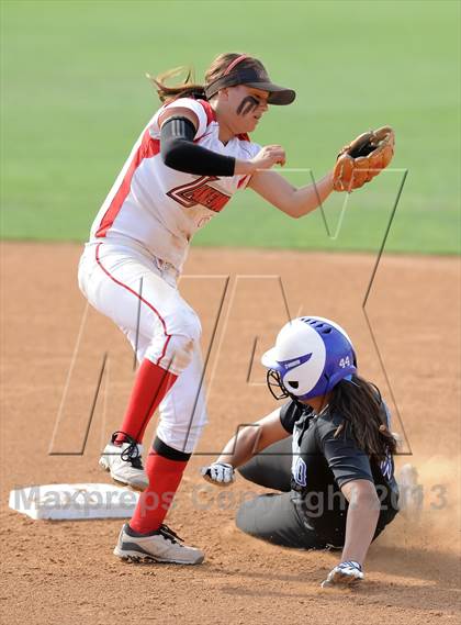 Thumbnail 2 in Chino vs. Lakewood (CIF SS D2 Final) photogallery.