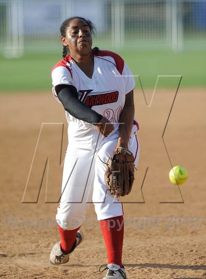 Thumbnail 3 in Chino vs. Lakewood (CIF SS D2 Final) photogallery.