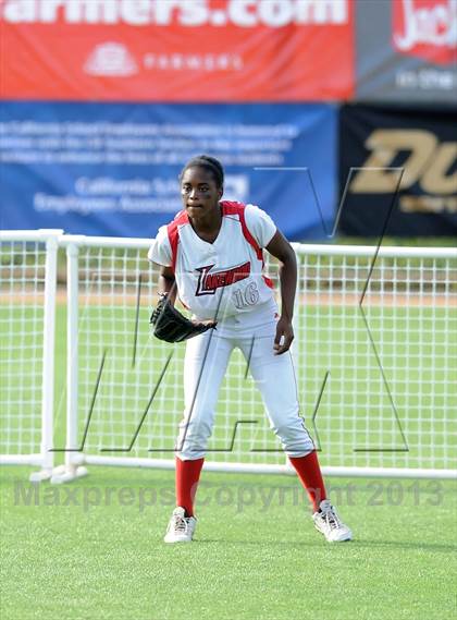 Thumbnail 2 in Chino vs. Lakewood (CIF SS D2 Final) photogallery.