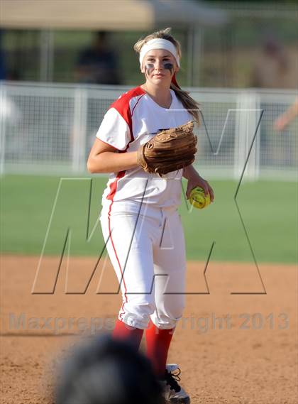 Thumbnail 3 in Chino vs. Lakewood (CIF SS D2 Final) photogallery.