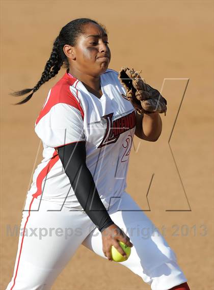 Thumbnail 1 in Chino vs. Lakewood (CIF SS D2 Final) photogallery.