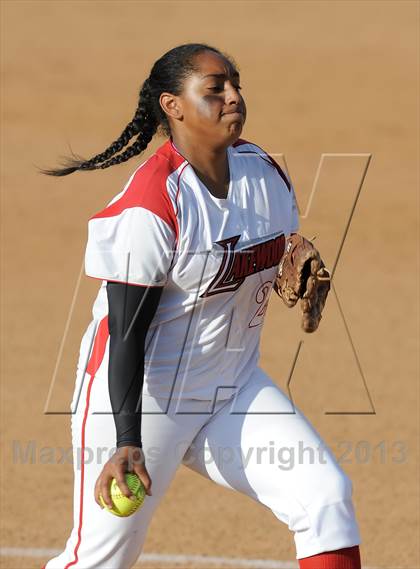 Thumbnail 3 in Chino vs. Lakewood (CIF SS D2 Final) photogallery.