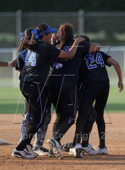 Thumbnail 2 in Chino vs. Lakewood (CIF SS D2 Final) photogallery.