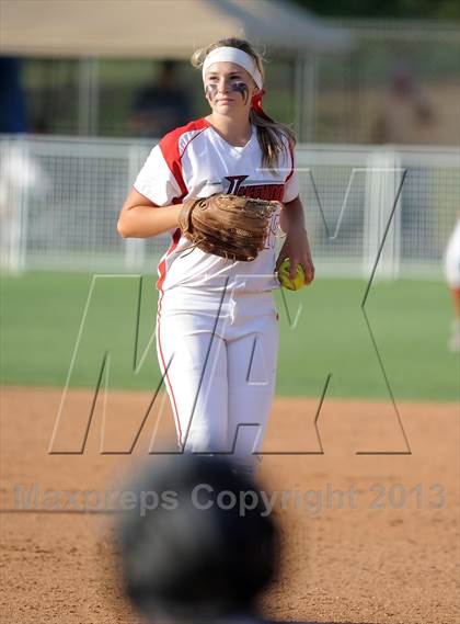 Thumbnail 2 in Chino vs. Lakewood (CIF SS D2 Final) photogallery.