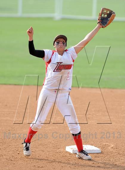 Thumbnail 2 in Chino vs. Lakewood (CIF SS D2 Final) photogallery.