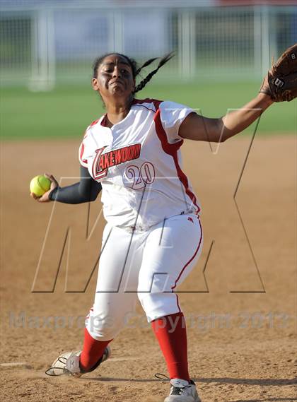 Thumbnail 2 in Chino vs. Lakewood (CIF SS D2 Final) photogallery.