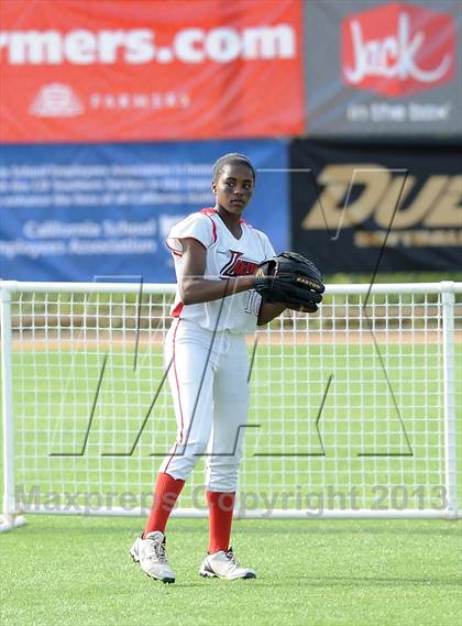 Thumbnail 2 in Chino vs. Lakewood (CIF SS D2 Final) photogallery.