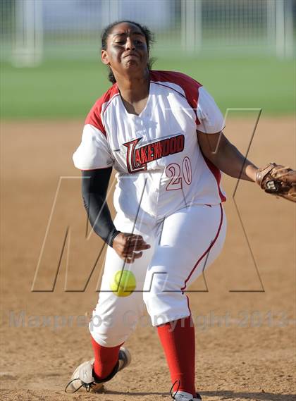 Thumbnail 3 in Chino vs. Lakewood (CIF SS D2 Final) photogallery.