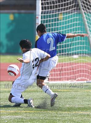 Thumbnail 2 in Salesian vs. Avenal (CIF SoCal Regional D3 Final) photogallery.