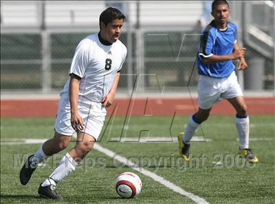 Thumbnail 3 in Salesian vs. Avenal (CIF SoCal Regional D3 Final) photogallery.