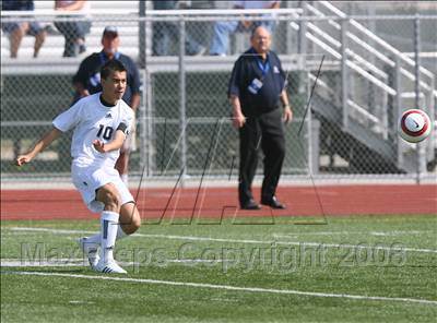 Thumbnail 2 in Salesian vs. Avenal (CIF SoCal Regional D3 Final) photogallery.