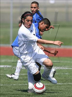 Thumbnail 3 in Salesian vs. Avenal (CIF SoCal Regional D3 Final) photogallery.