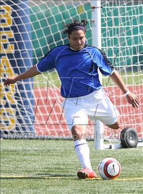 Thumbnail 2 in Salesian vs. Avenal (CIF SoCal Regional D3 Final) photogallery.