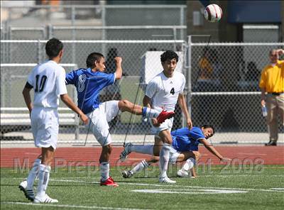 Thumbnail 1 in Salesian vs. Avenal (CIF SoCal Regional D3 Final) photogallery.