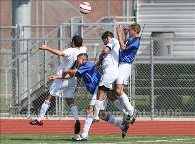 Thumbnail 3 in Salesian vs. Avenal (CIF SoCal Regional D3 Final) photogallery.